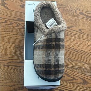 isotoner Men's Tan and Black Plaid Slip-Ons